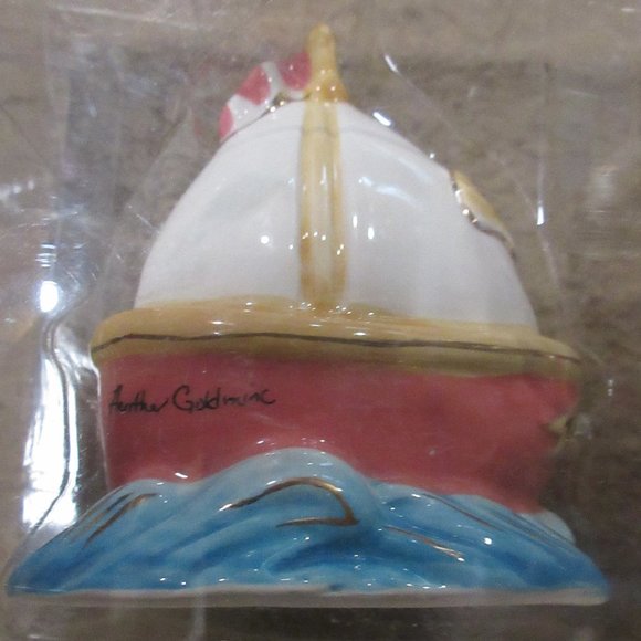 Essential Home Twilight Cove Salt & Pepper Shaker Set - Picture 2 of 5